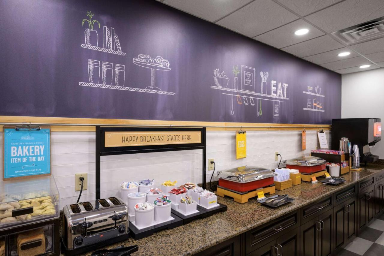 Hampton Inn Evansville Airport Bagian luar foto