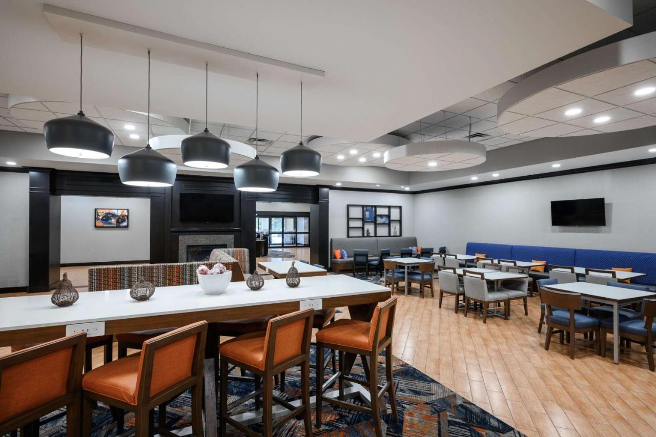 Hampton Inn Evansville Airport Bagian luar foto
