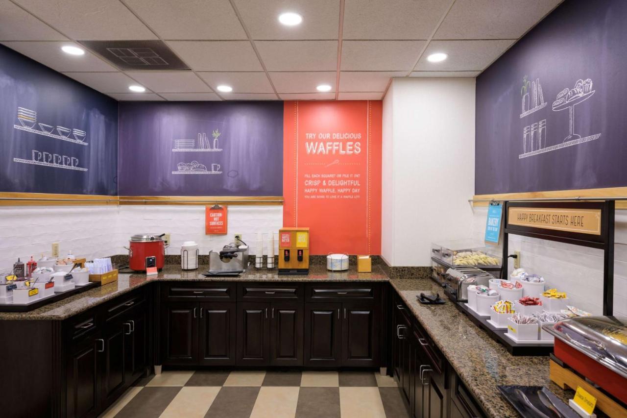 Hampton Inn Evansville Airport Bagian luar foto