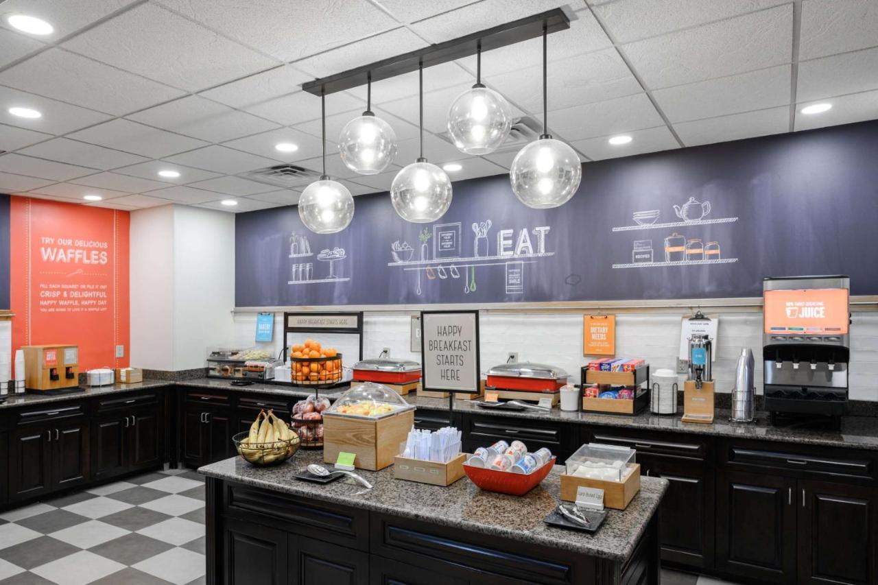 Hampton Inn Evansville Airport Bagian luar foto