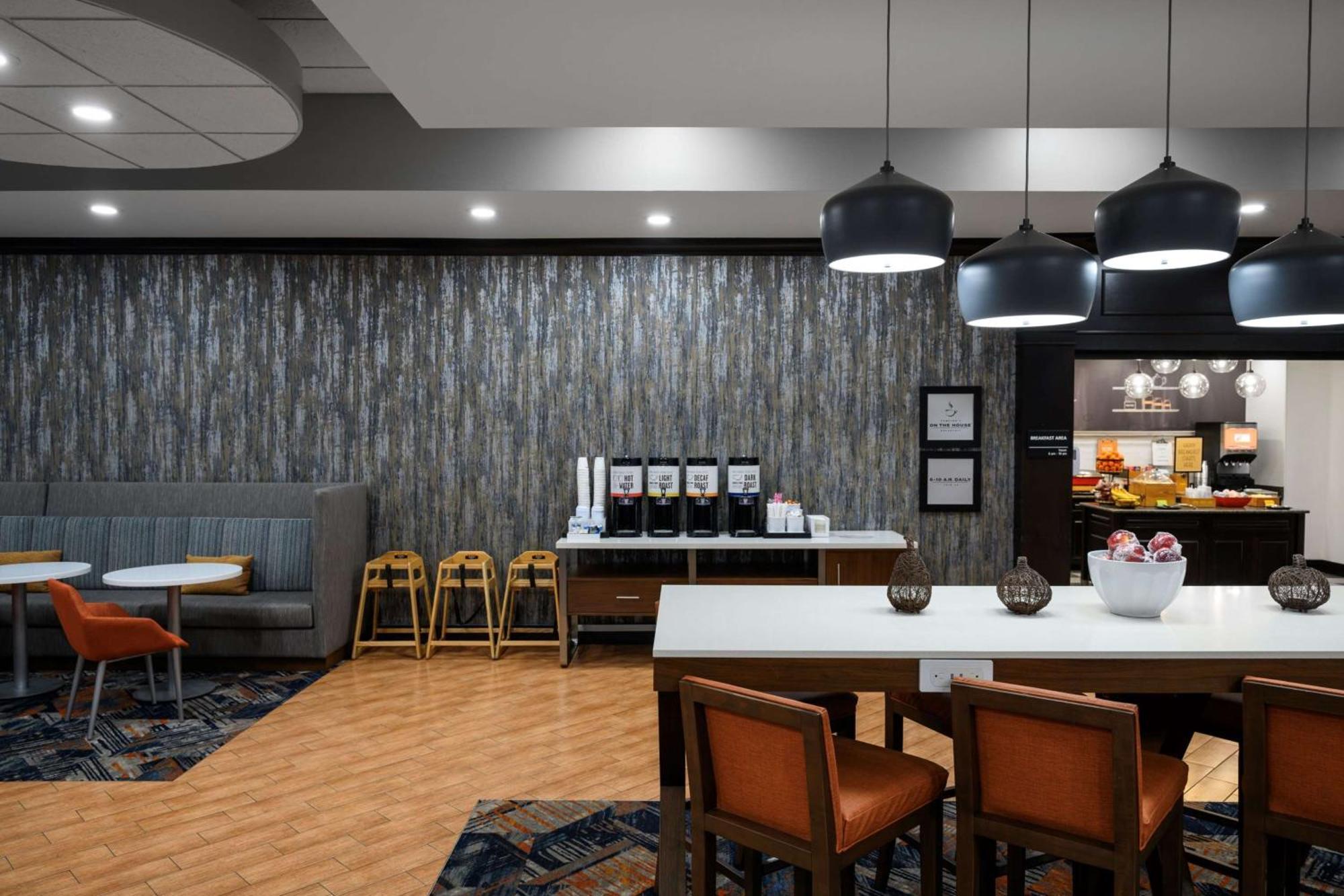 Hampton Inn Evansville Airport Bagian luar foto