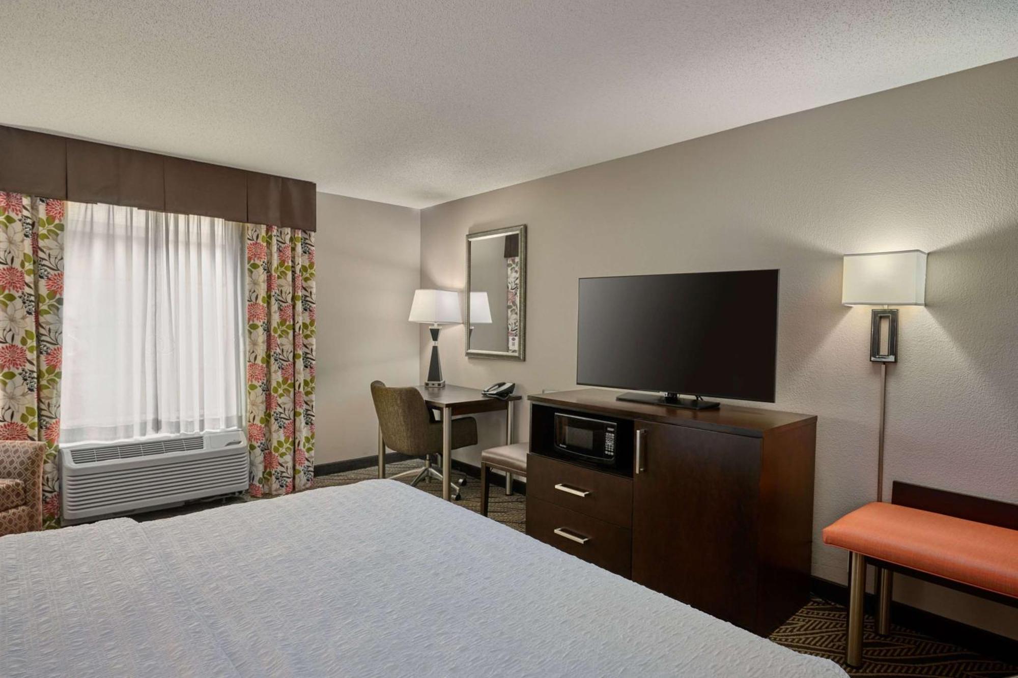 Hampton Inn Evansville Airport Bagian luar foto